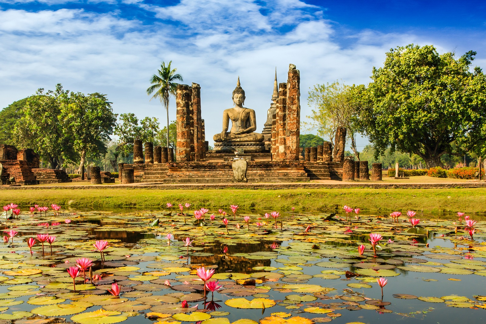 Kanchanaburi в Sukhothai